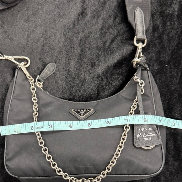 Prada Re-Edition 2005 Re-Nylon bag in black - Picture 8 of 13